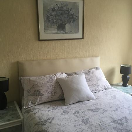 Bentons Guest House Cheltenham Eksteriør billede