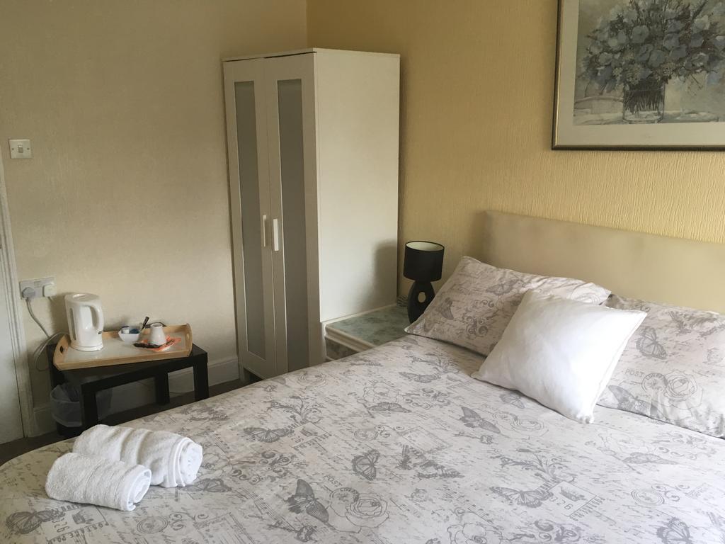 Bentons Guest House Cheltenham Eksteriør billede