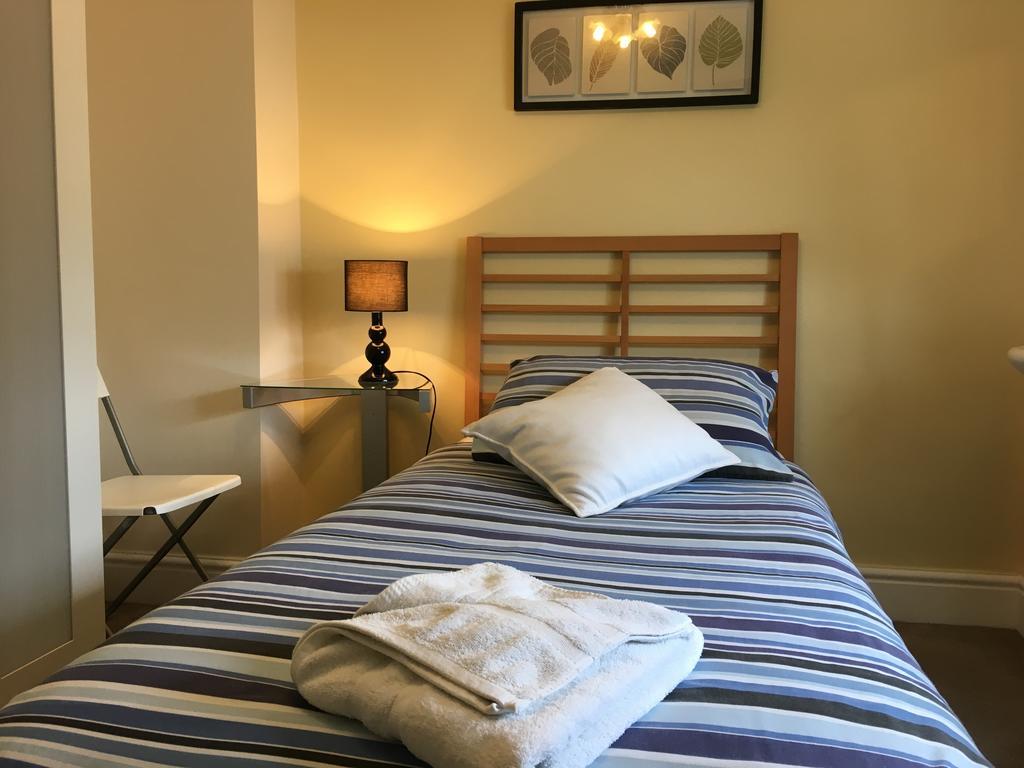 Bentons Guest House Cheltenham Eksteriør billede