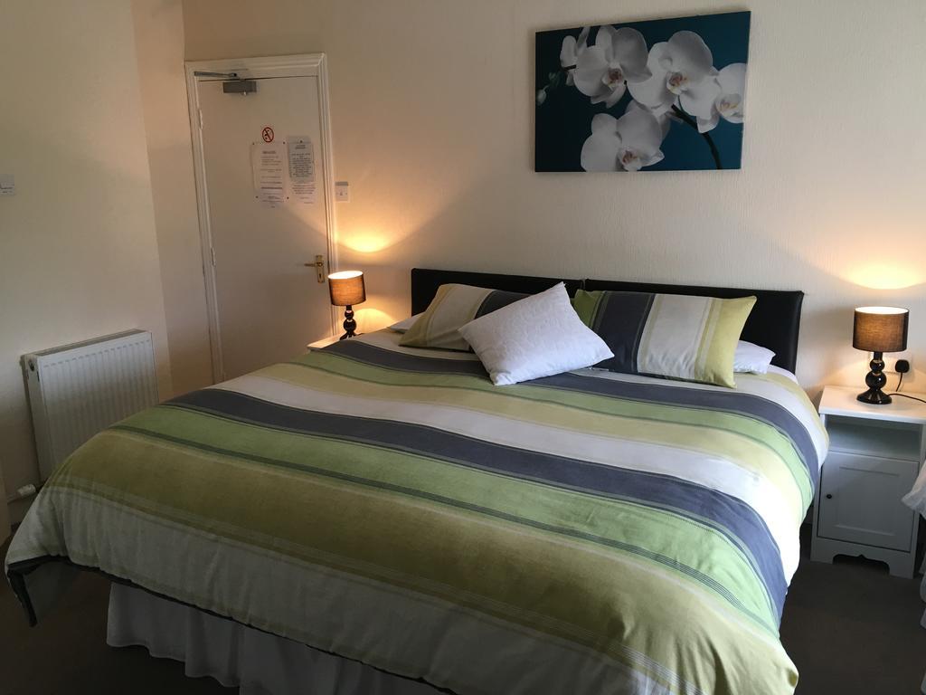 Bentons Guest House Cheltenham Eksteriør billede