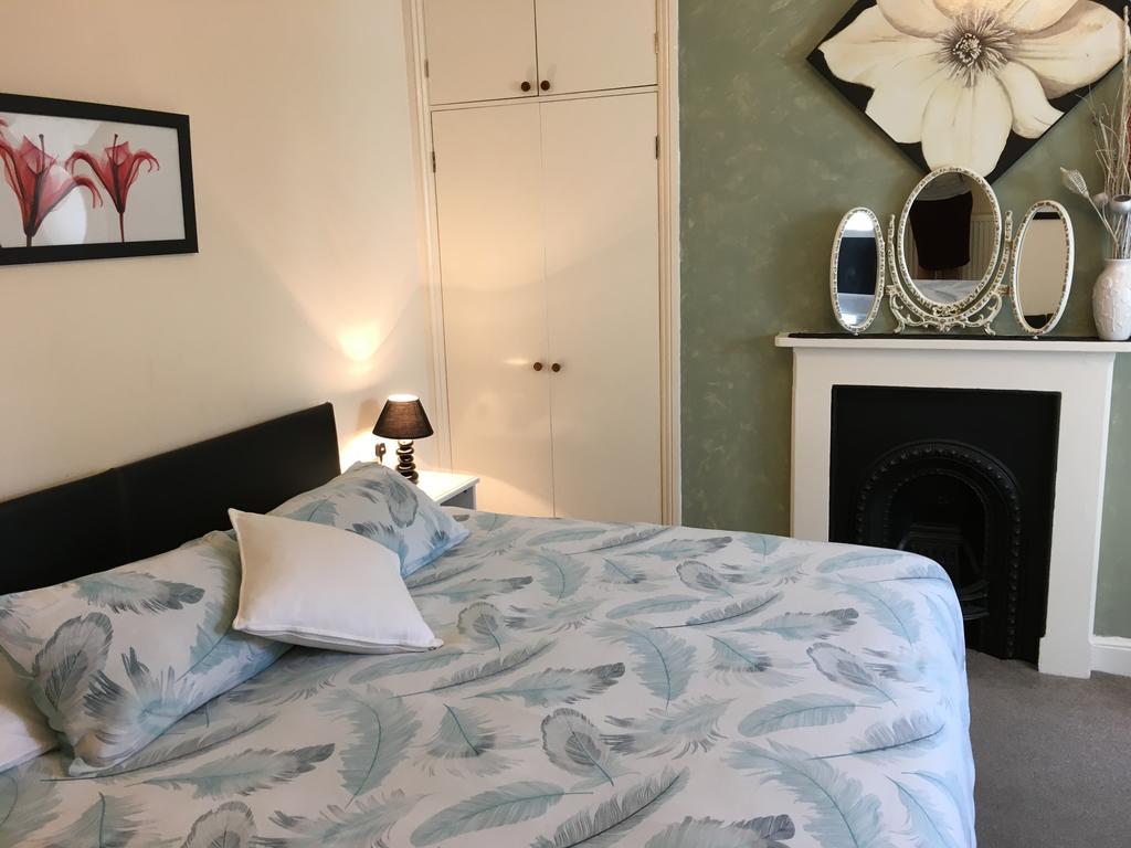 Bentons Guest House Cheltenham Eksteriør billede