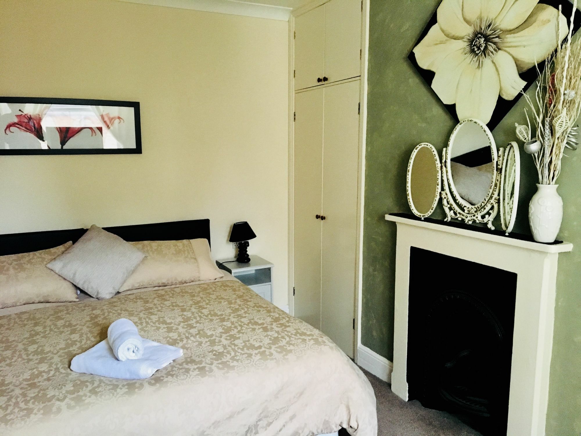 Bentons Guest House Cheltenham Eksteriør billede