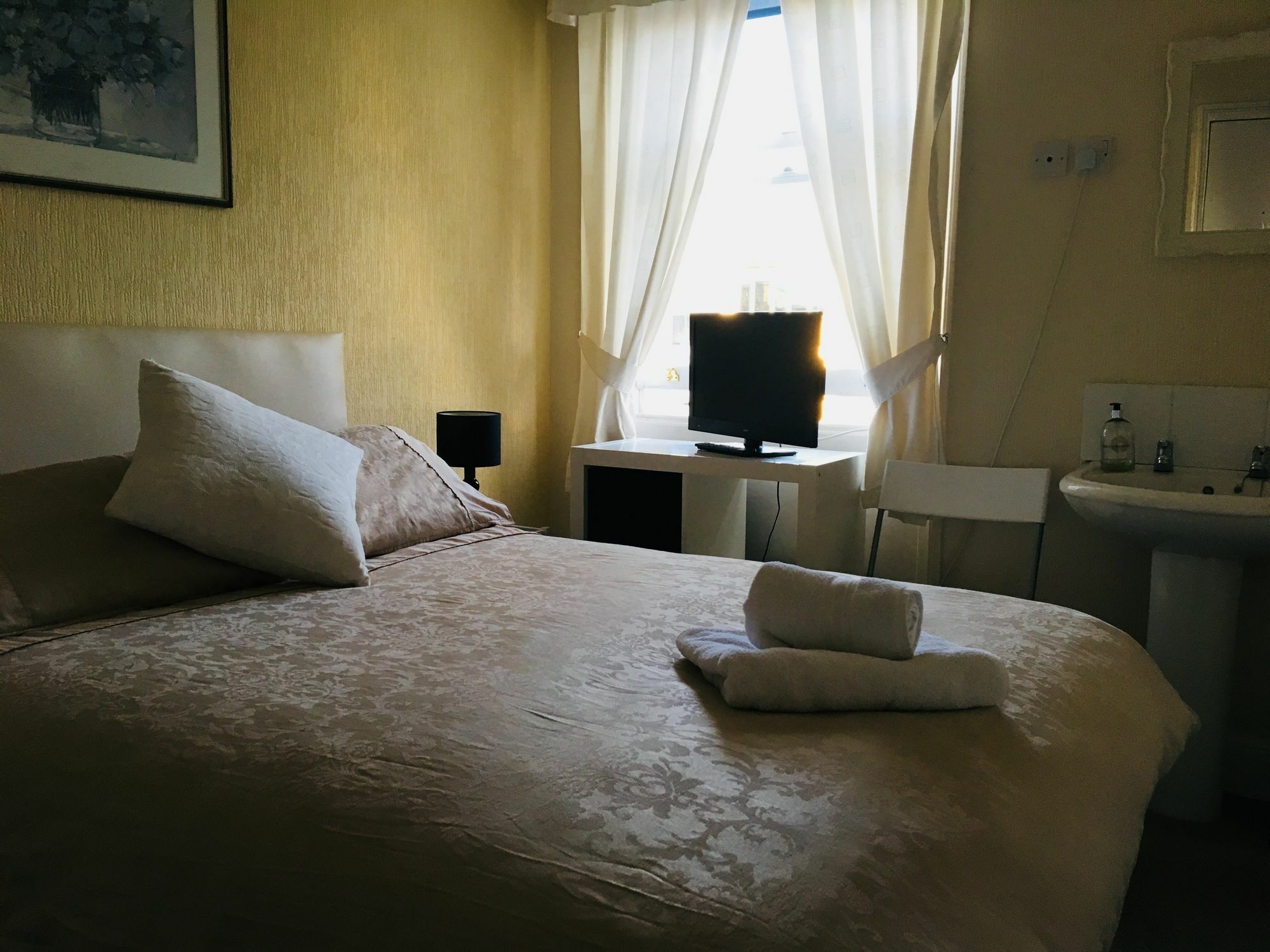 Bentons Guest House Cheltenham Eksteriør billede